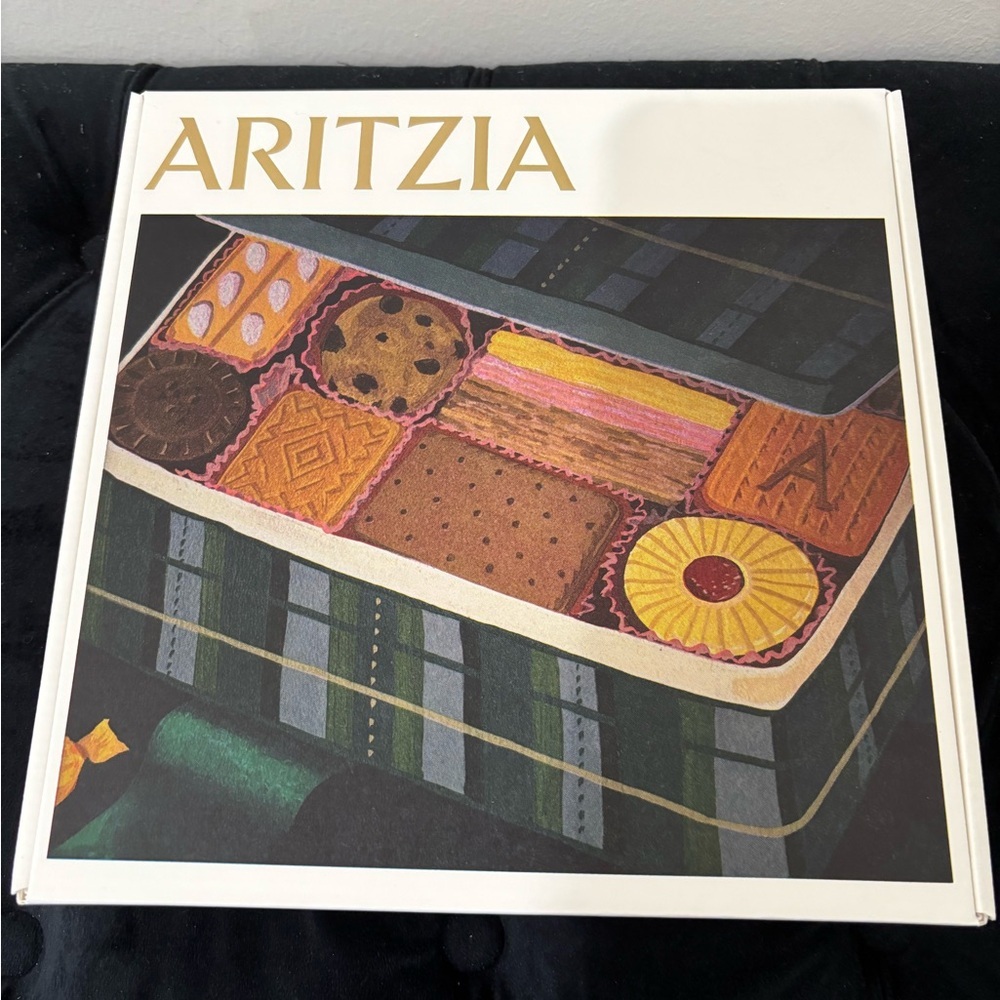Aritzia Gift Box